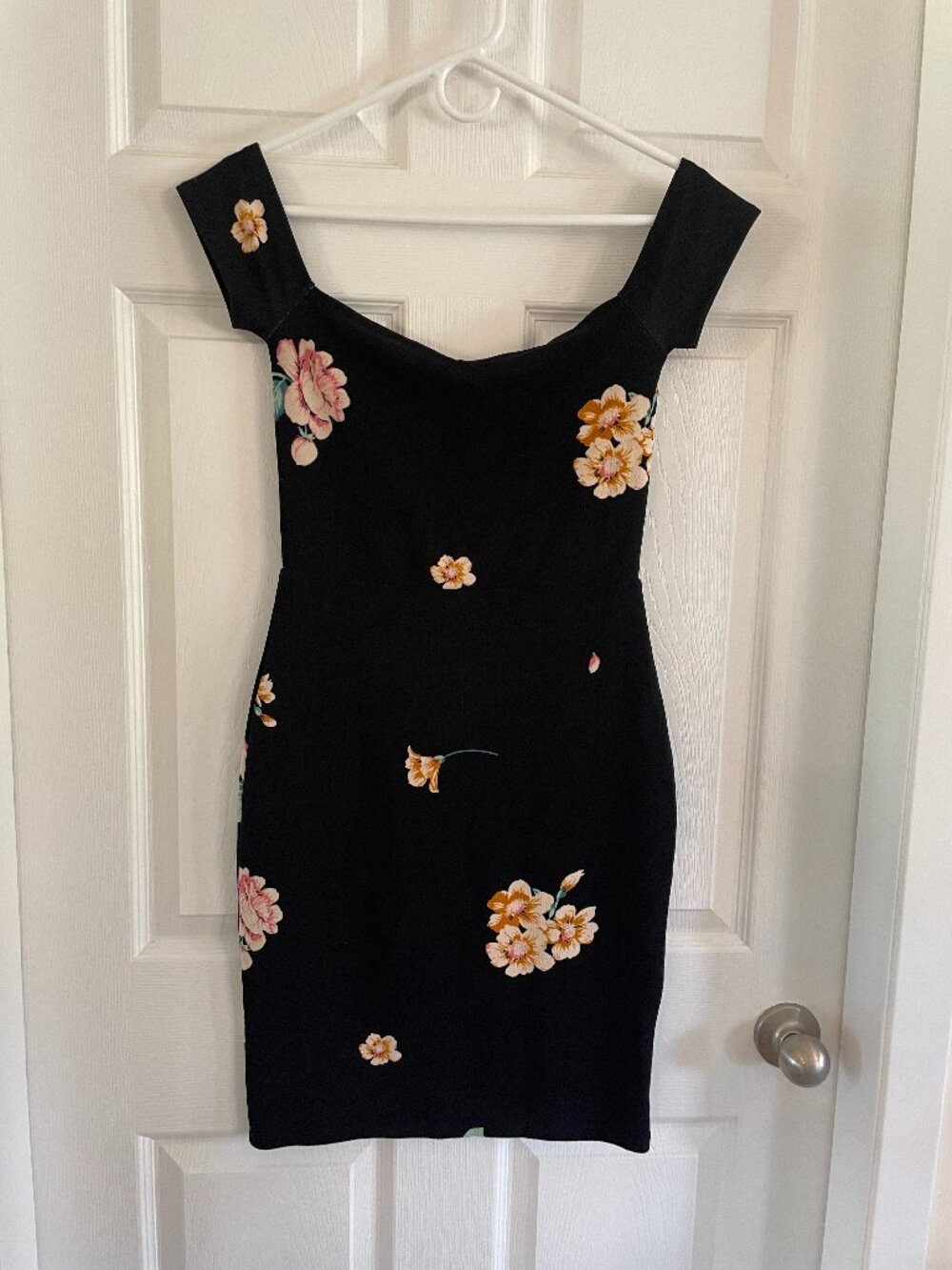 Leith Black Floral Bodycon Dress Small